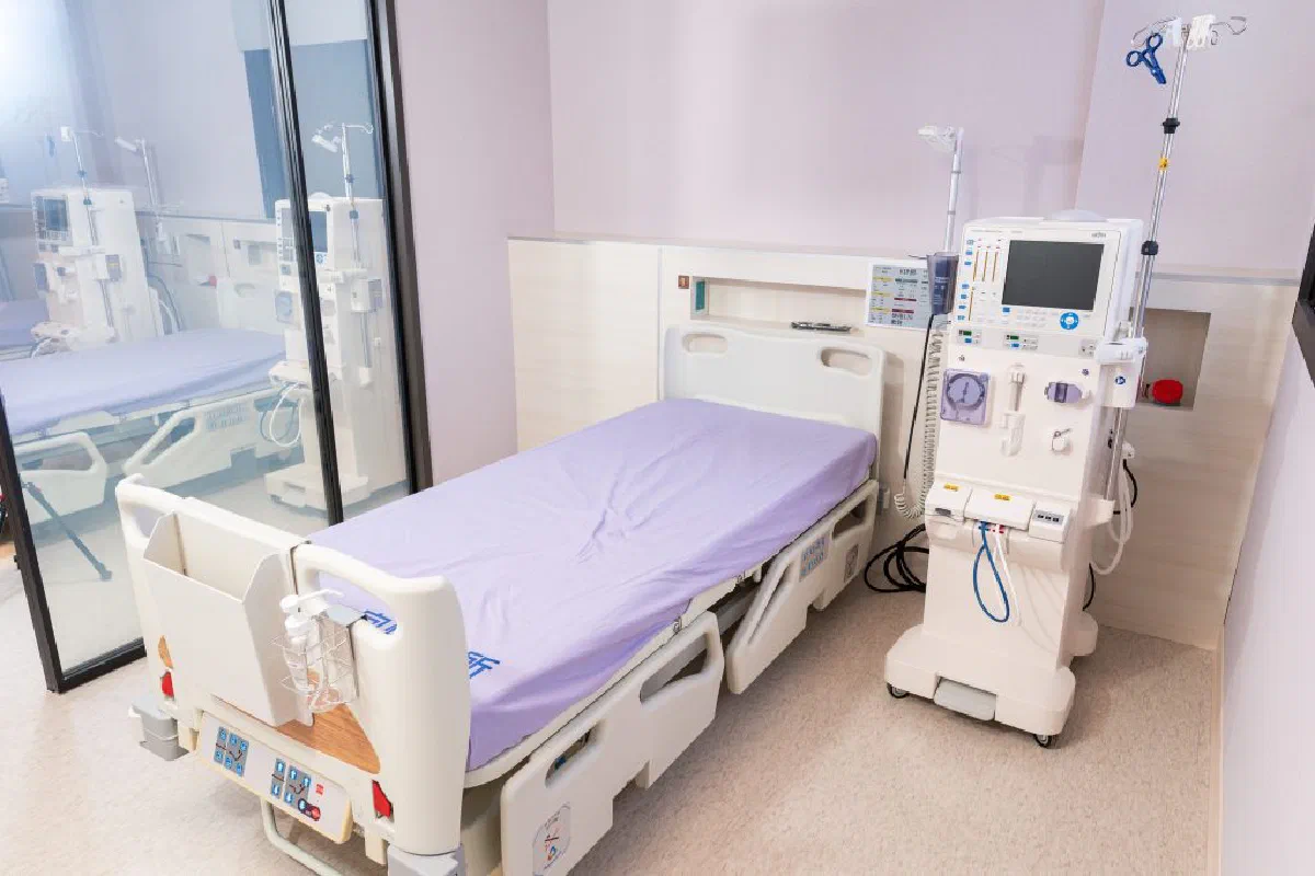 SunnyEase Clinic VIP dialysis suite interior